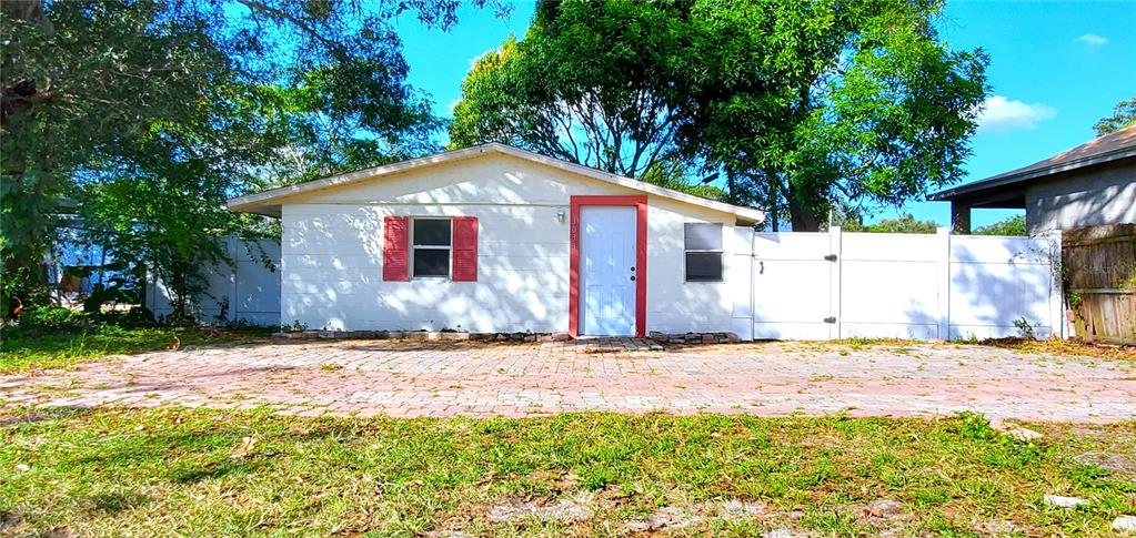 3033 54th Avenue North, St. Petersburg, FL 33714 | Compass