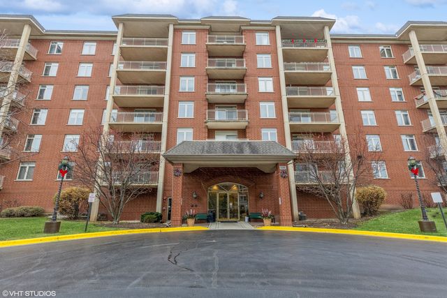 $395,000 | 8300 Callie Avenue, Unit 214 | The Woodlands of Morton Grove