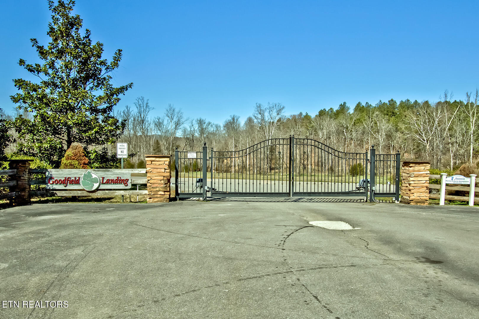 19_MillDrive_Lot_5_EntryGate