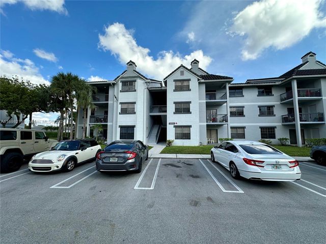 $2,399 | 11205 West Atlantic Boulevard, Unit 301 | Cypress Run