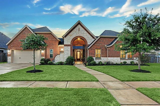 $700,000 | 1912 Jillian Terrace | Friendswood