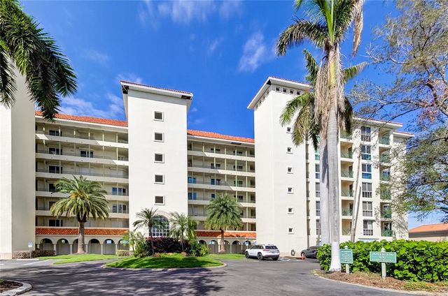 $810,000 | 4717 Dolphin Cay Lane South, Unit 208 | St. Petersburg