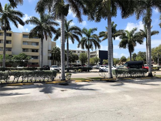 $2,170 | 10090 Northwest 80th Court, Unit 2543 | Hialeah Gardens