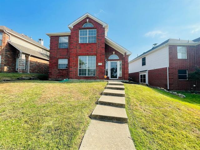 $405,000 | 1325 Marken Court | Northwest Carrollton