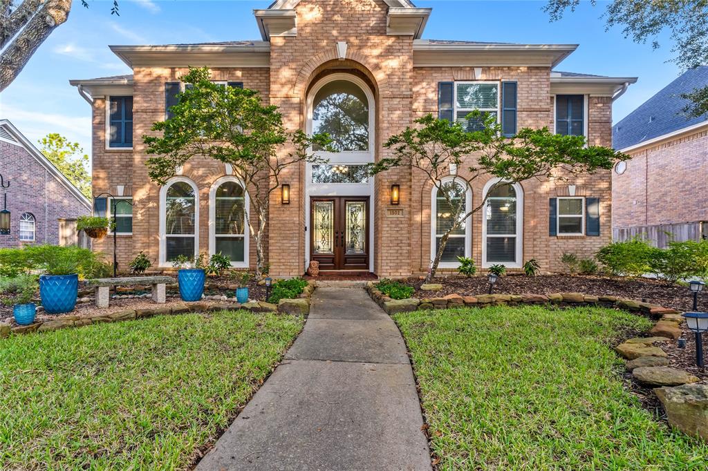 This stately 2-story, 4 bed, 3.1 bath is located on the beautiful tree lined street in Greatwood Trails!