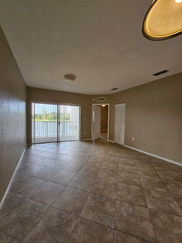 $2,050 | 1145 Golden Lakes Boulevard, Unit 725 | Golden Lakes