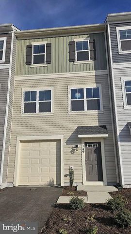 $2,250 | 149 Galaxy Place | Snowden Bridge