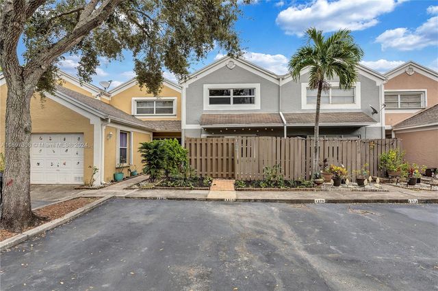 $2,500 | 1379 Northwest 124th Avenue | Pembroke Lakes