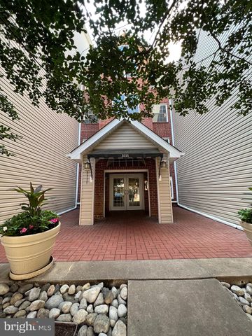 $2,175 | 3311 Wyndham Circle, Unit 4193 | Alexandria West