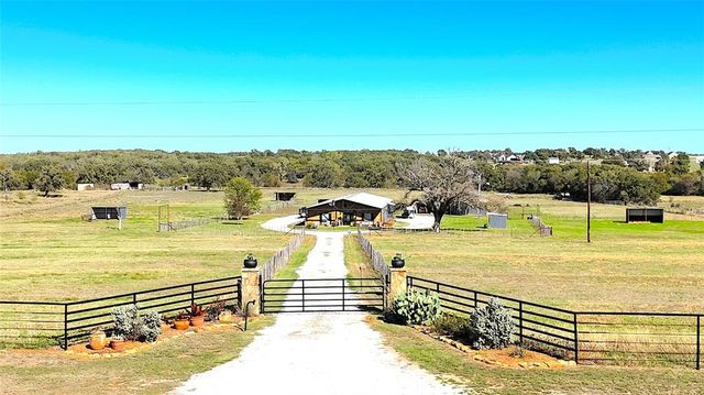 $975,000 | 1544 East Lone Star Road