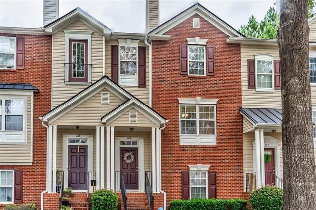 $2,200 | 324 Village Circle | Weatherstone