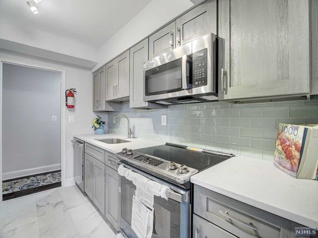 $241,200 | 377 South Harrison Street, Unit 5H | East Orange