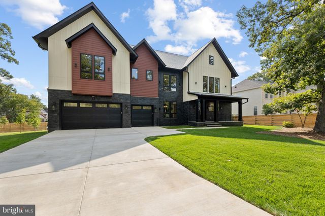 $2,653,000 | 7727 Helena Drive | Idylwood