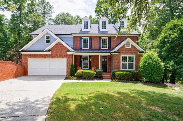 $949,900 | 1625 Heritage Trail | Roswell