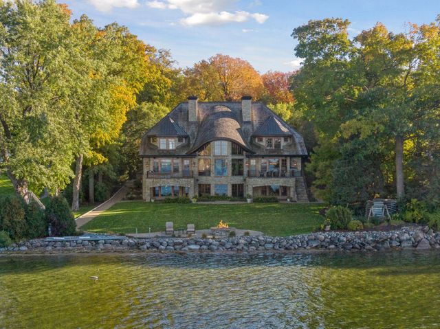 $8,495,000 | 20630 Linwood Road | Deephaven