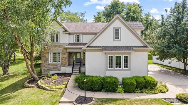 $850,000 | 10395 West 164th Street | Shawnee Mission