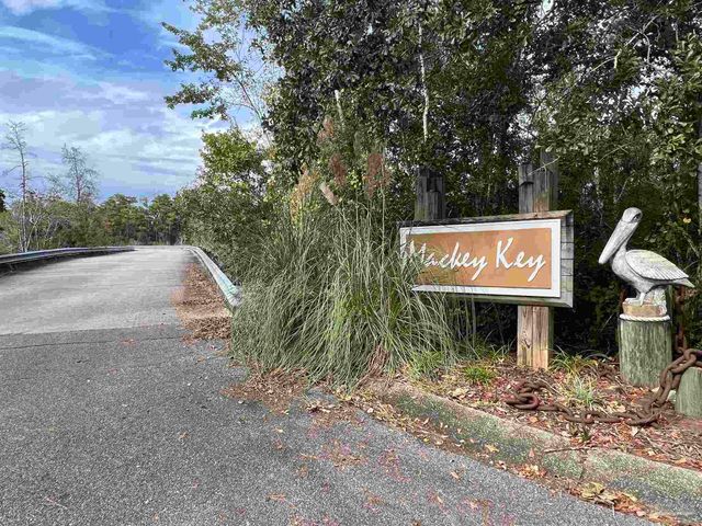 $159,000 | 2100 Maria Circle | Ferry Pass