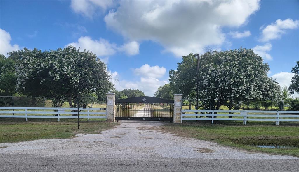 Automatic Iron Gate Entrance.