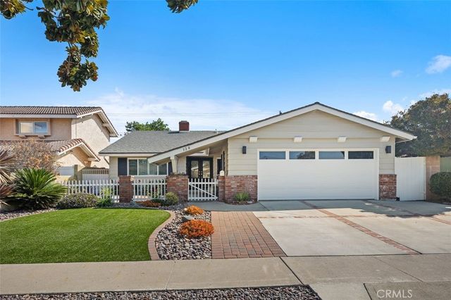 $1,148,000 | 320 South Vicki Lane | West Anaheim