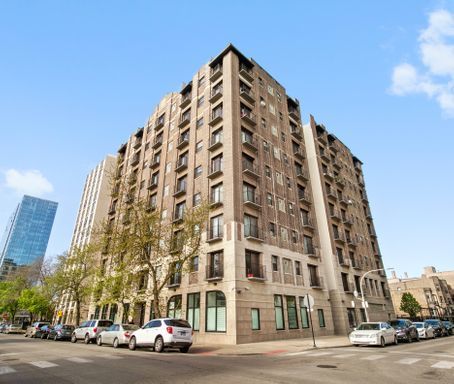 $1,750 | 4520 North Clarendon Avenue, Unit 705 | Uptown Chicago