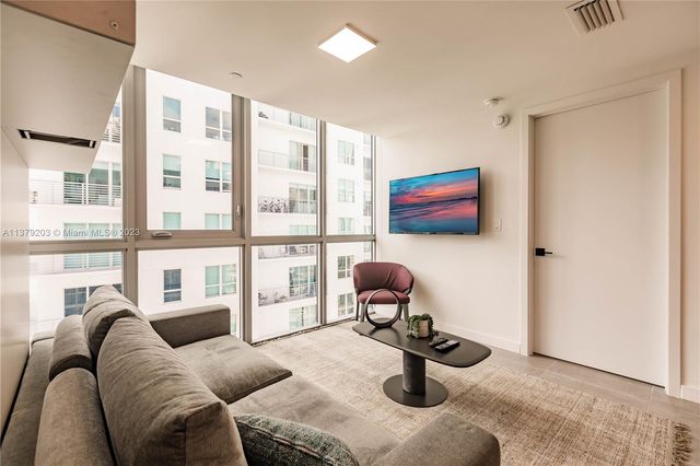 $4,500 | 227 Northeast 2nd Street, Unit 3001 | Downtown Miami