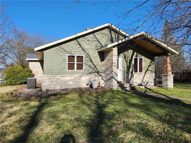 $264,900 | 303 Hilltop Drive | Rice Lake