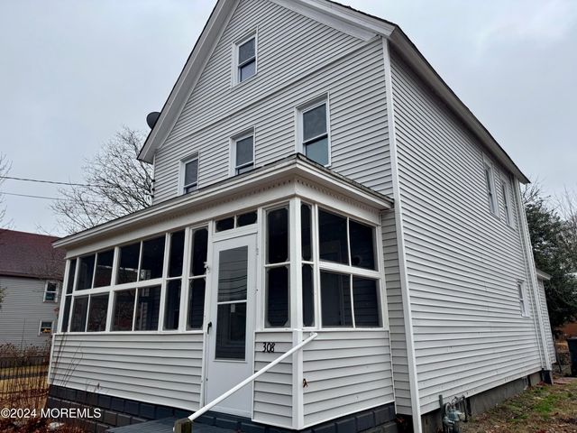 $2,300 | 308 South Green Street | Tuckerton