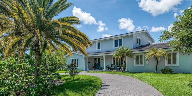 $2,499,000 | 13020 Southwest 70th Avenue | Pinecrest