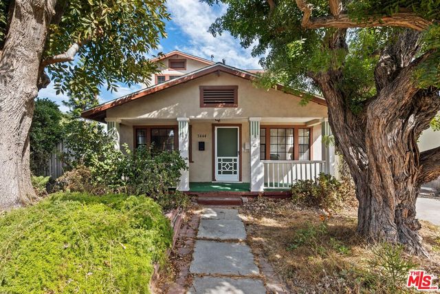 $1,700,000 | 3444 Redwood Avenue | Mar Vista