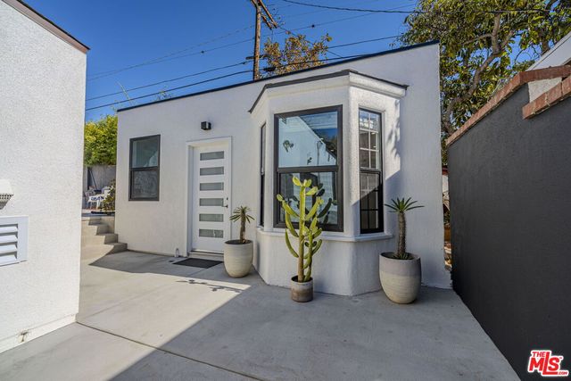 $2,495 | 1974 Comstock Avenue, Unit A | Century City