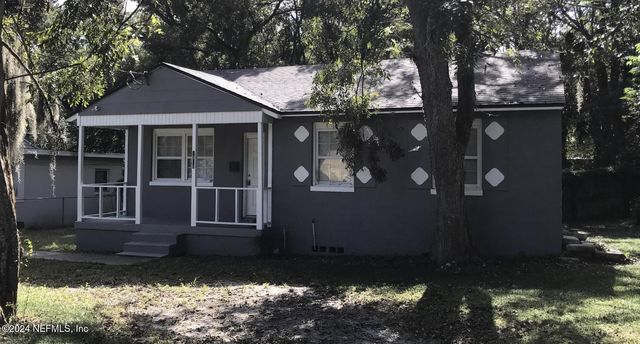 $995 | 1380 Carvill Avenue | 45th and Moncrief