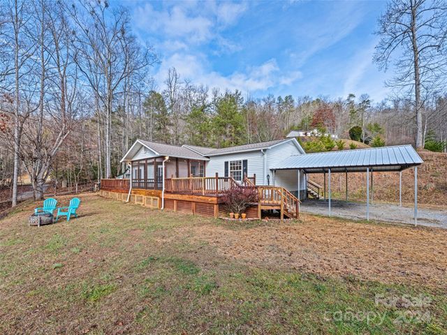 $295,000 | 203 Lantana Drive | Greens Creek Township - Jackson County