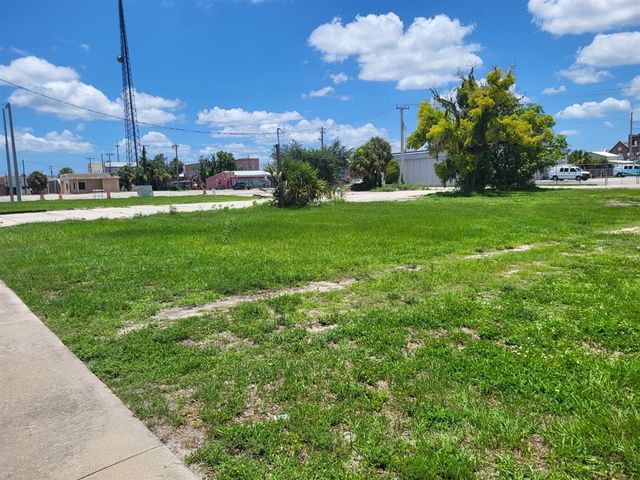 $200,000 | 117 North Brevard Avenue | Arcadia