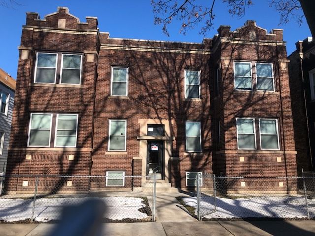 $1,875 | 3340 West Berteau Avenue, Unit 2W | Irving Park