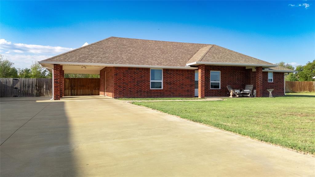 a front view of house with yard