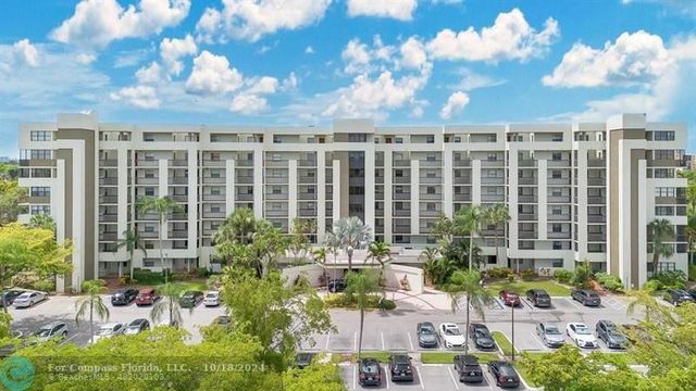 $249,900 | 7050 Northwest 44th Street, Unit 410 | Inverrary