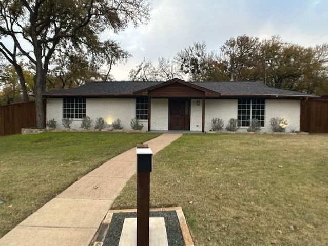 $2,650 | 302 Dunaway Drive | Euless