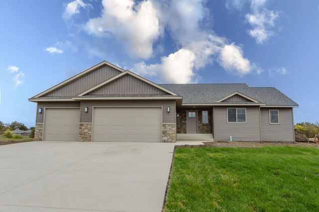 $454,900 | 1322 Brittneys Place | La Grand Township - Douglas County