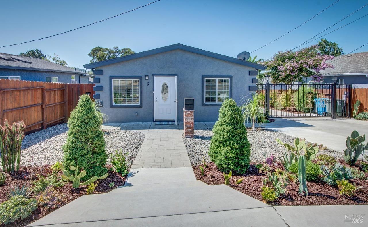 Welcome to 5 Idora Ave in Vallejo CA. This home 2 bedroom, 2 bath home will not disappoint!