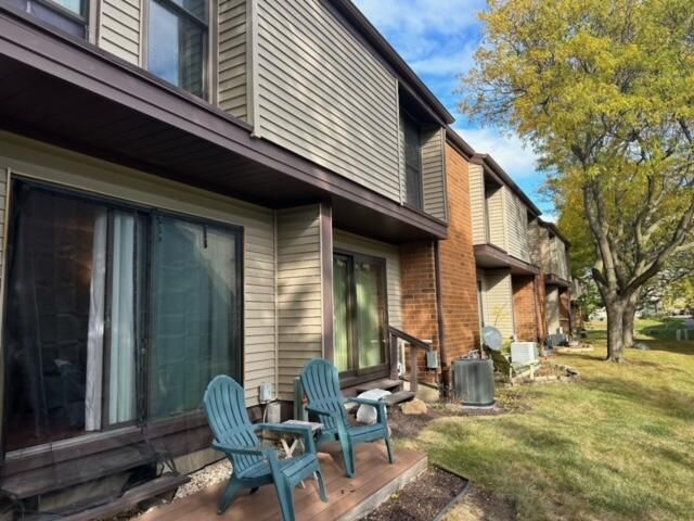 $159,900 | 1641 West Edgerton Avenue, Unit U | Mitchell West