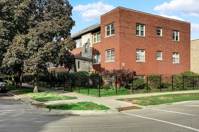 $240,000 | 7501 North Damen Avenue, Unit AG | East Rogers Park