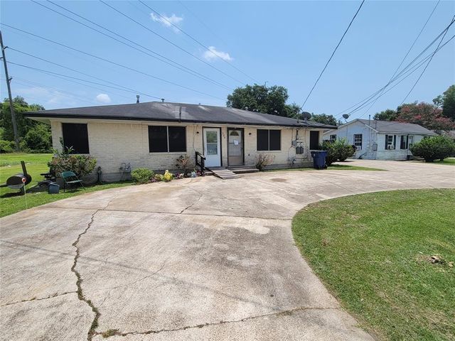 $895 | 206 Robertson Street | Texas City