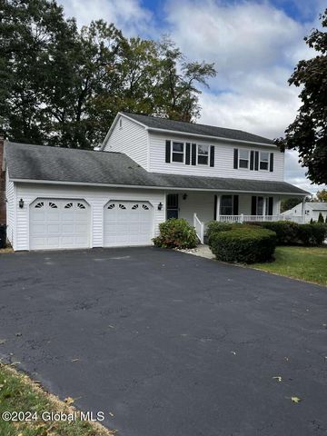 $417,900 | 43 Huntington Drive | Colonie