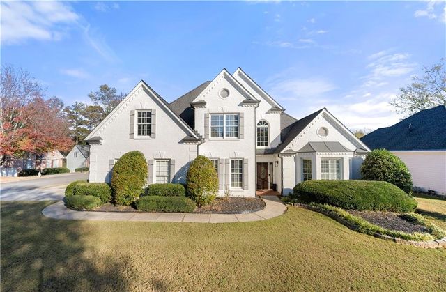 $640,000 | 400 Arbor Creek Overlook | Roswell