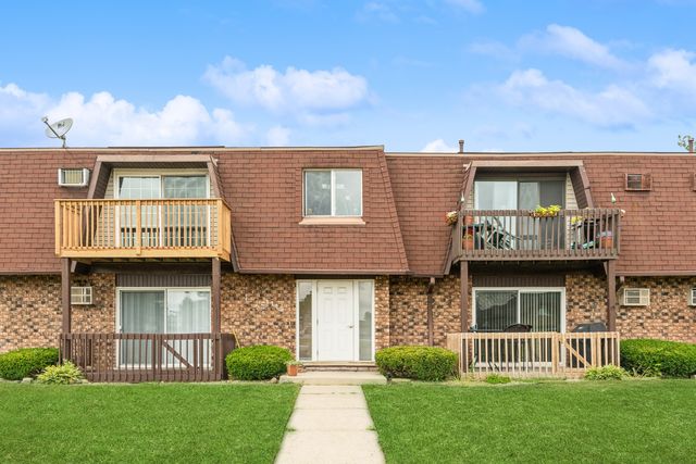 $1,750 | 1115 Shagbark Road, Unit 2D | New Lenox