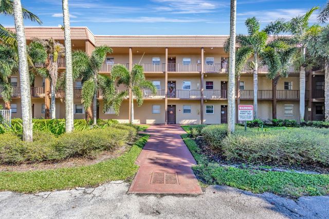 $189,000 | 120 Sparrow Drive, Unit 213 | Village Walk