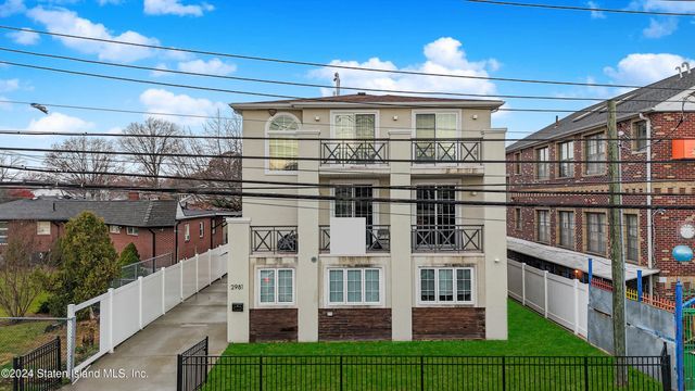 $1,699,900 | 2981 Hylan Boulevard | Oakwood Heights