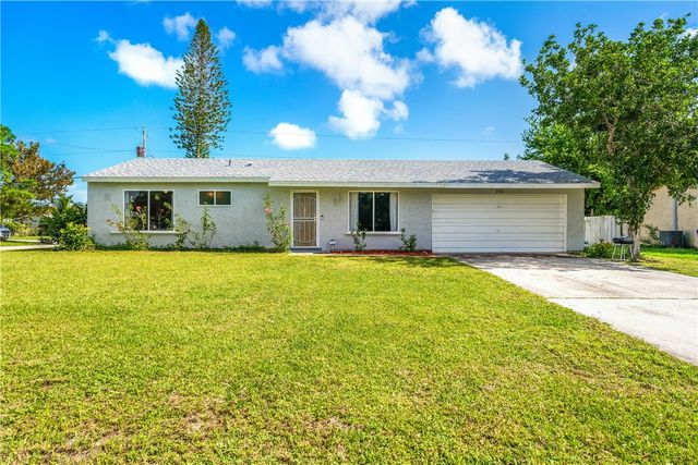 $299,000 | 1946 8th Avenue Southwest | Vero Beach Highlands