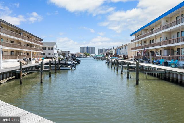 $385,000 | 170 Captains Quarters Road, Unit 201 | Ocean City