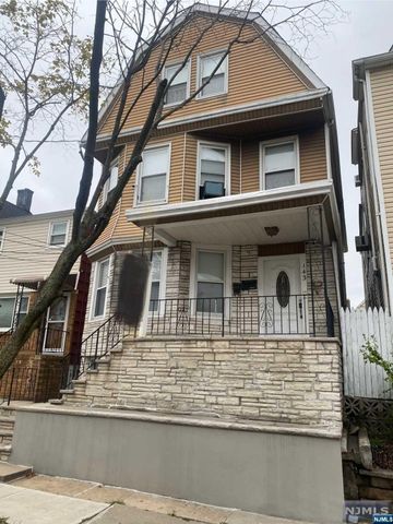 $1,650 | 143 Elm Street | Arlington